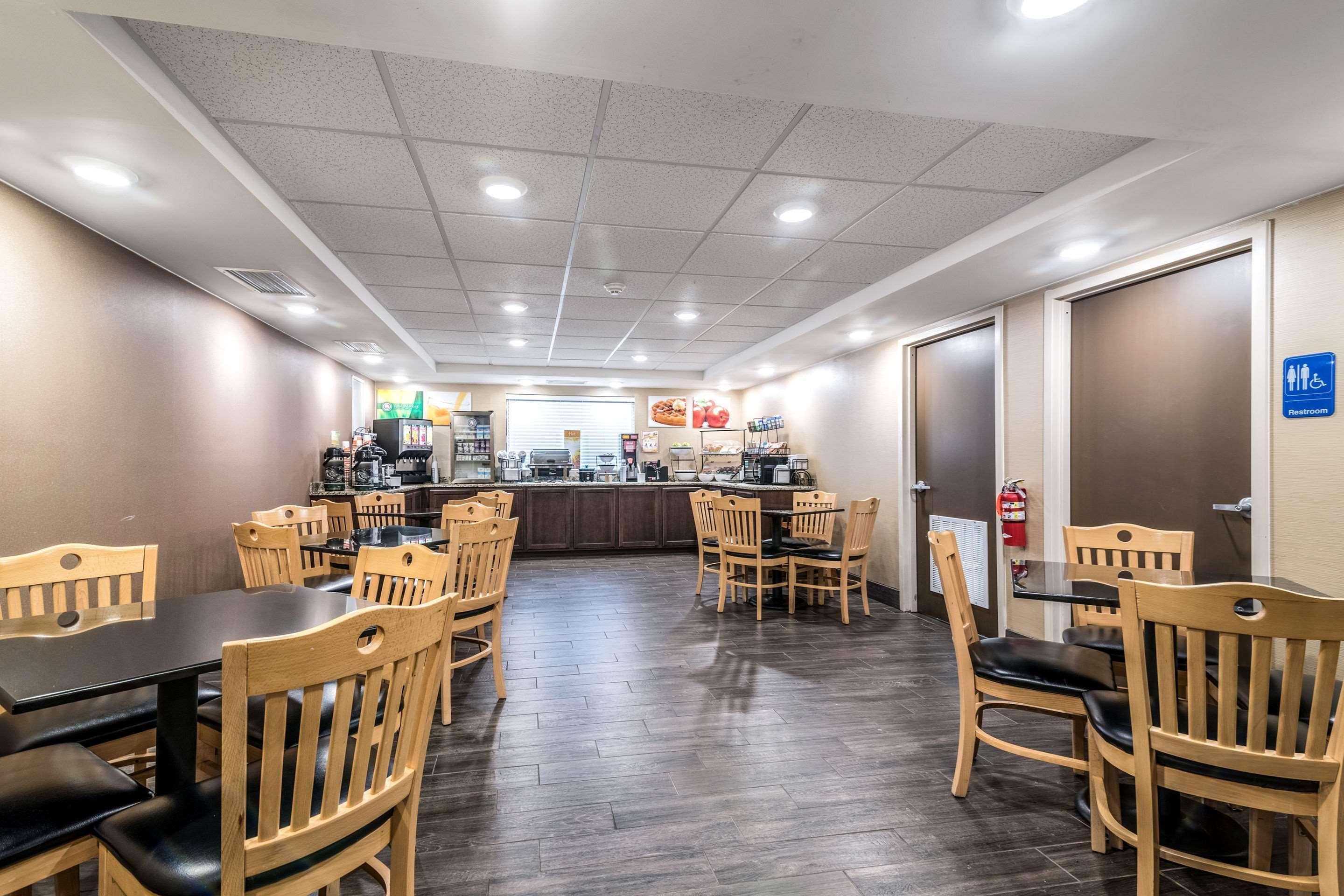 Quality Inn Ithaca - University Area Zewnętrze zdjęcie