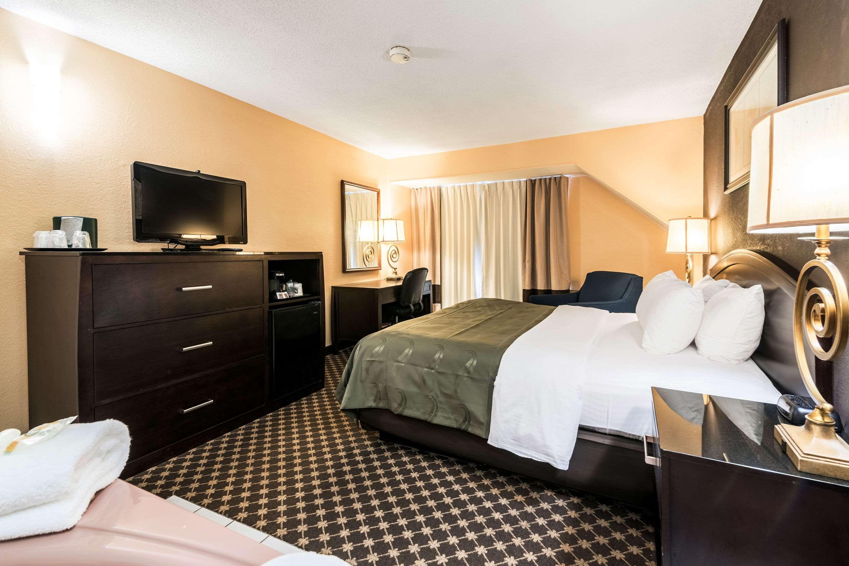 Quality Inn Ithaca - University Area Zewnętrze zdjęcie