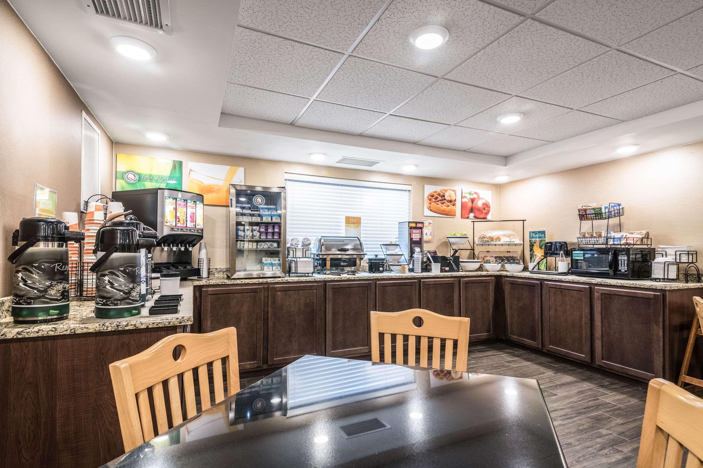Quality Inn Ithaca - University Area Zewnętrze zdjęcie